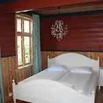 Center Villa